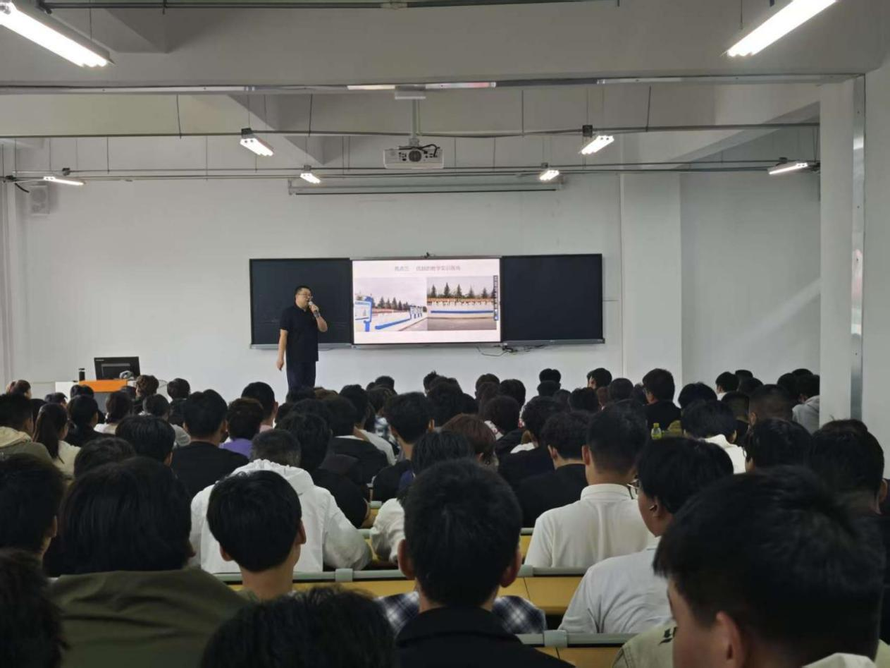 谈球吧(中国)官方网站