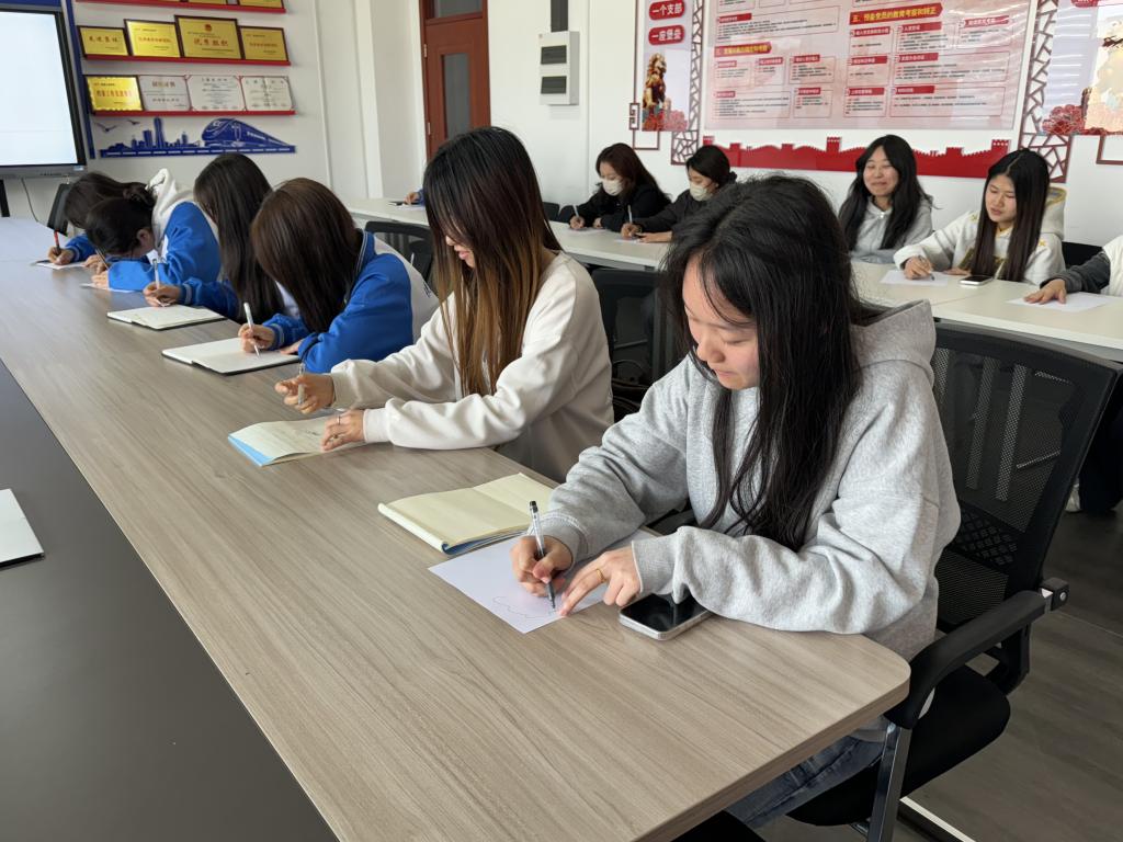 谈球吧(中国)官方网站