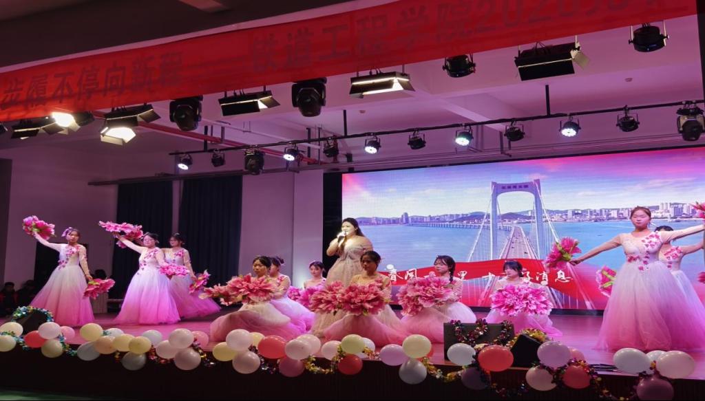 谈球吧(中国)官方网站