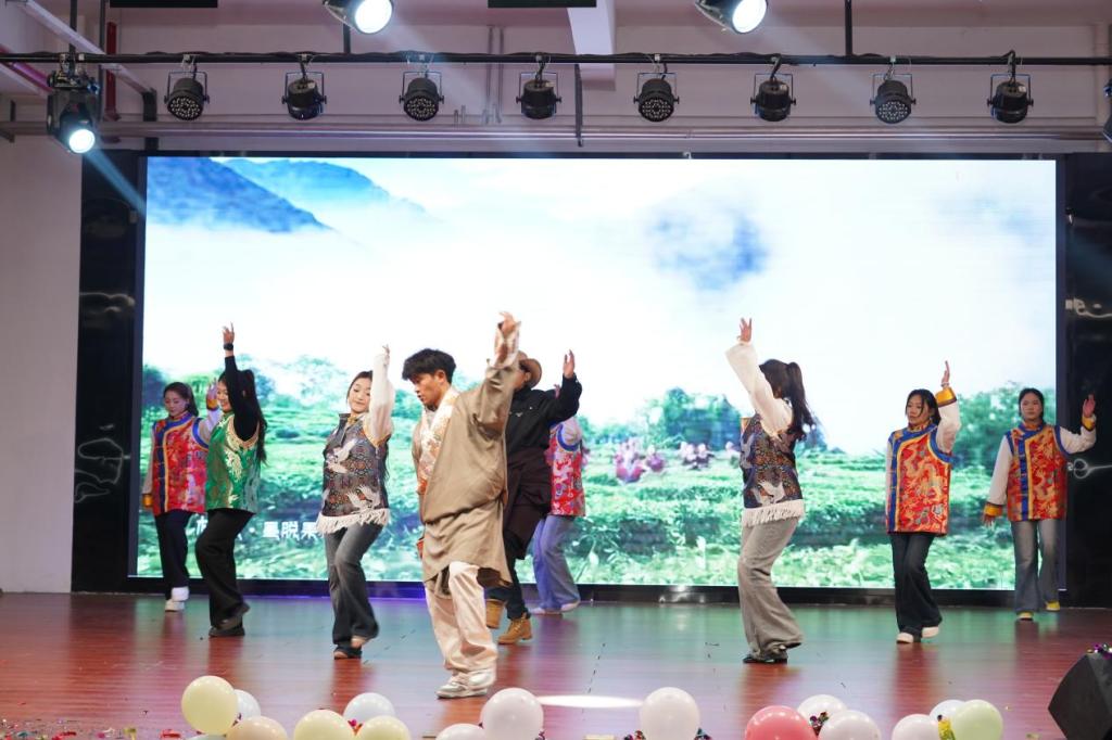 谈球吧(中国)官方网站